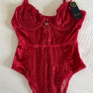Rachel Scarlet Lace Chemise